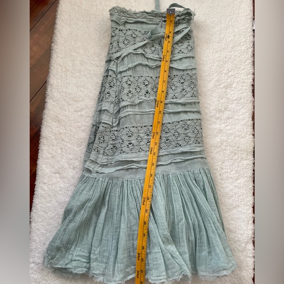 FP one skirt side s/p - Picture 4 of 7